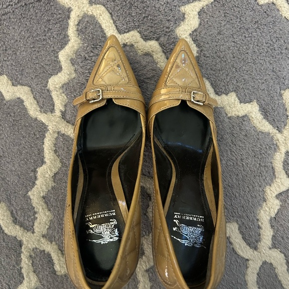 Burberry Nude Pumps - Picture 2 of 6